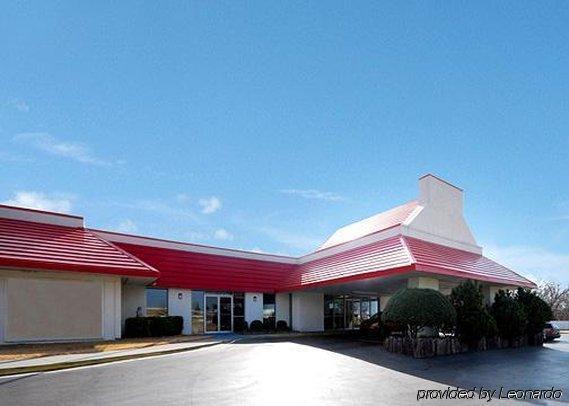 Econo Lodge Tulsa Airport מראה חיצוני תמונה